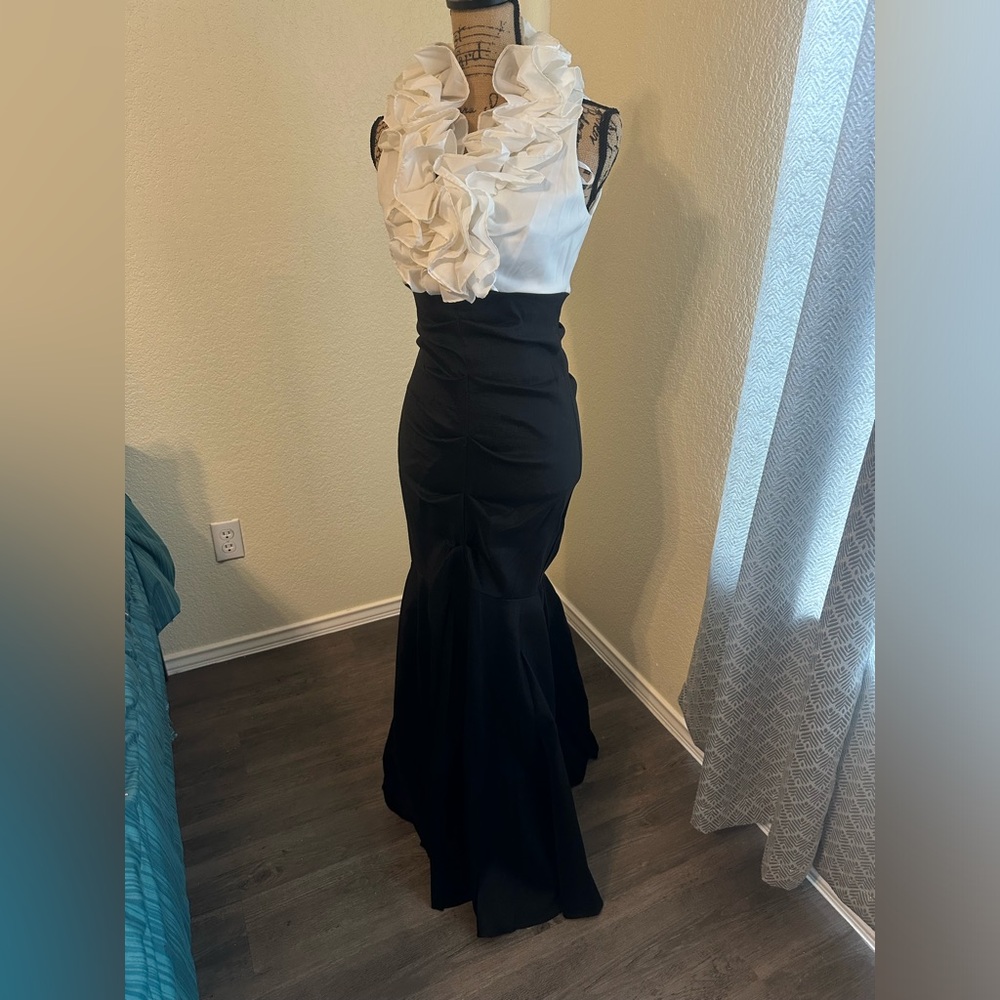 Black and White Ruffled Collar Mermaid Dress